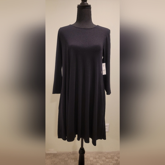New York & Company Dresses & Skirts - Black Long-Sleeve Dress with Pockets